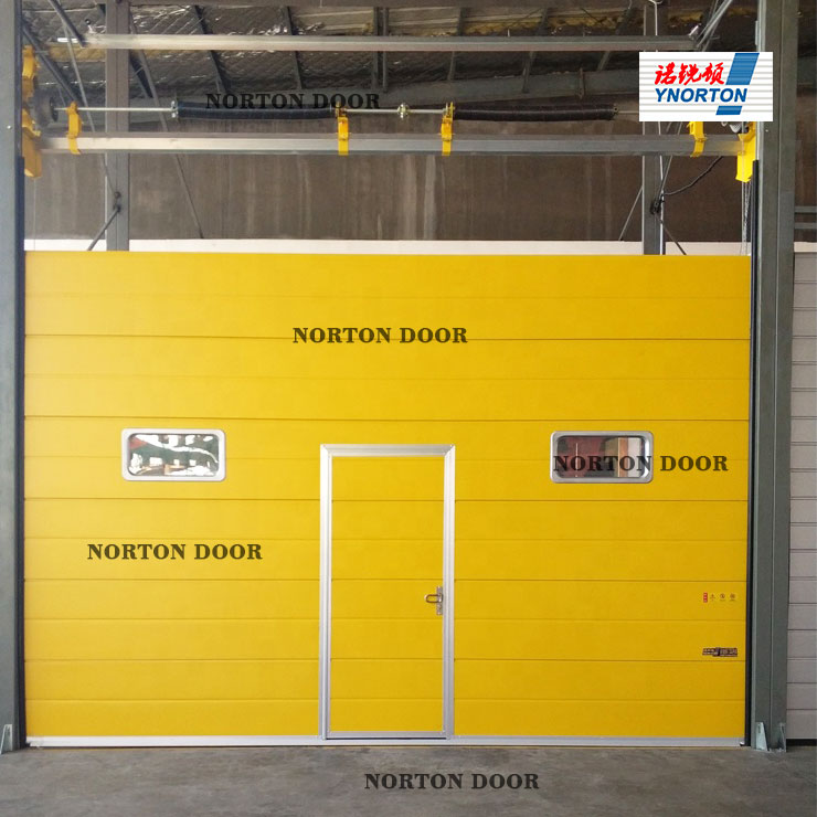 Puerta industrial seccional
